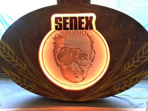 Senex Studio, Box Sign Complete